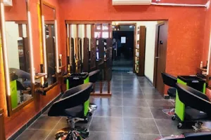 Identity Salon - A Complete Family Salon
