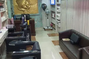 Evonie Hair Salon &amp; Makeup Studio : Best Hair Salon in Durgapur I Best Hair Stylist in Durgapur