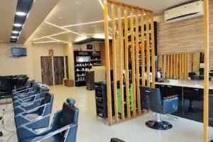 Head turners salon bardhaman