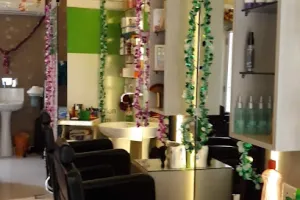 BRIGHT FAMILY SALON