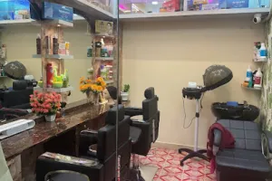 Nilima Beauty salon
