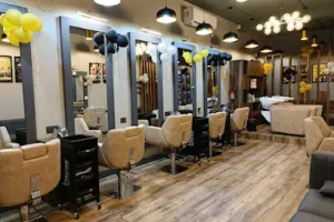 Maroon International Unisex Salon &amp; Makeup Studio | Best Salon in Bardhaman | Top Rated Hair Salon