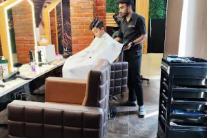 Green trends - Unisex Hair &amp; Style Salon