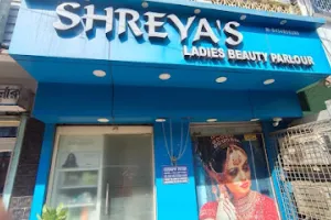 SHREYA'S LADIES BEAUTY PARLOUR