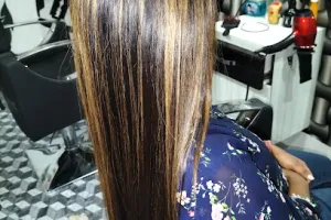 Unique Family Salon