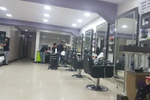 Amjad Habibs Professional Family Salon &amp; Academy | Best Family Salon In Kharagpur | Hair Beauty Make-up Academy In Kharagpur