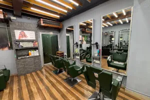 Amjad Habibs Professional Family Salon Multy Brand | Best Family Salon In Malancha