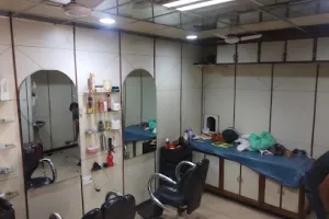 Glow In Beauty Parlour