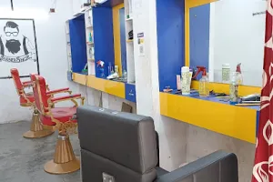 NEW FASHION SALOON