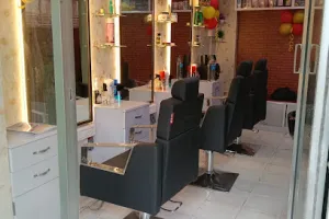T.rex men salon