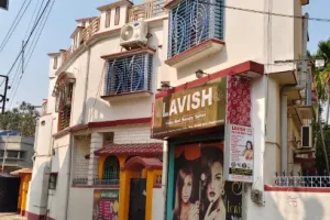 LAVISH NAILS AND BEAUTY SALON