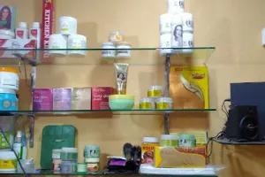 Mouli's Ladies Parlour