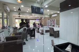 ESTILO - Family Salon and Spa