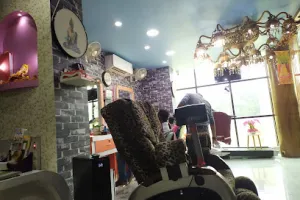 Club Sagnik Spa &amp; Salon