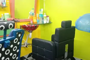 Hair &amp; Care Saloon