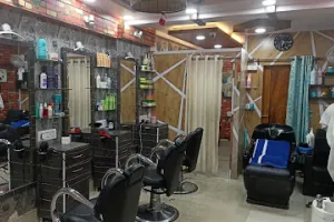 The Mirror Salon (Unisex)