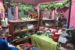 Priya's beauty salon and academy