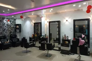 TOUCH &amp; GLOW FAMILY SALON
