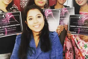 Alivia'Makeover and Academy