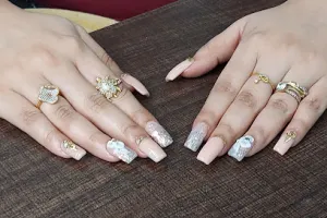 Tanu'Z Makeup Studio &amp; Academy Nail Lounge