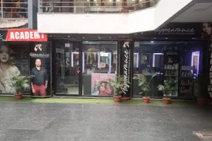 Aasish Appearance Unisex Hair &amp; Beauty Studio