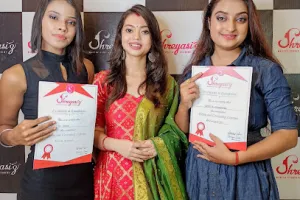 Shreyasi's Makeover Salon &amp; Academy