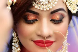 Subha'z Makeover Studio &amp; Academy