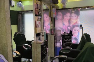 Taraju ladies parlour and makeup academy