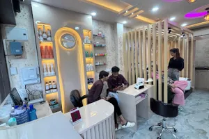 SIGNATURE UNISEX SALON &amp; ACADEMY