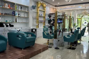 AURA UNISEX SALON