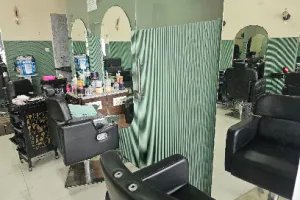 Anay Unisex Salon