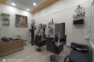 Hair&amp;makeup Studio/Academy
