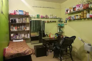 Silk Beauty Parlour &amp; Hair Salon