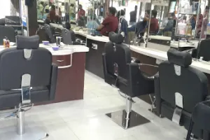 Lucky Man's Parlour