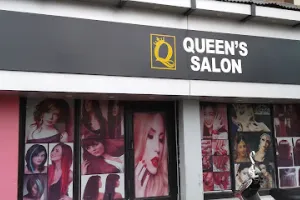 Queen's Salon
