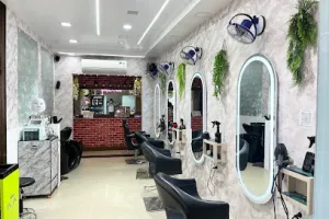 Magic Hands Salon Mens &amp; Women ( Best Salon in Karond .Bhopal)