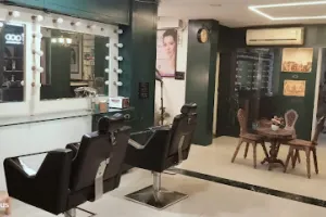 Honey Beauty Salon &amp; Makeup Studio