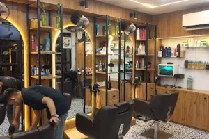 Your Scissors N Razors Family Salon - Bridal Makeup Artist - Best Hair Treatment and Skin Salon In Shiwaji Nagar Bhopal