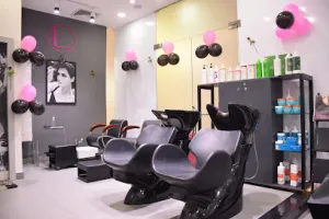 Lakme Salon For Him and Her in DB City Mall,MP Nagar,Bhopal