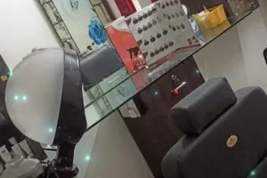 Shraddha Beauty Salon