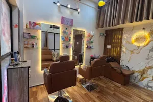 Sonika Makeover beauty salon and acadmy