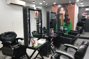 Lakme Salon Saket Indore