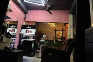 Remax - The Unisex Salon