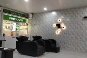 Matrix Hair &amp; Care unisex salon