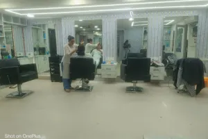 Scissor's The Unisex Salon - Hair , Make-Up , Skin &amp; Nail