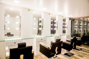 AKS Beauty Hut