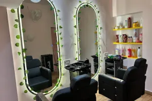 Kitty Makeover &amp; Salon
