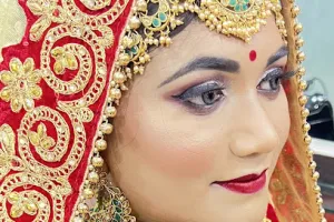 HABIBS UNISEX HAIR &amp; BEAUTY SALON