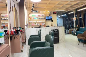 Shine By Sparsh, Family Salon