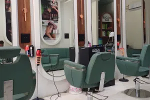 Art of hair unisex salon &amp;Academy